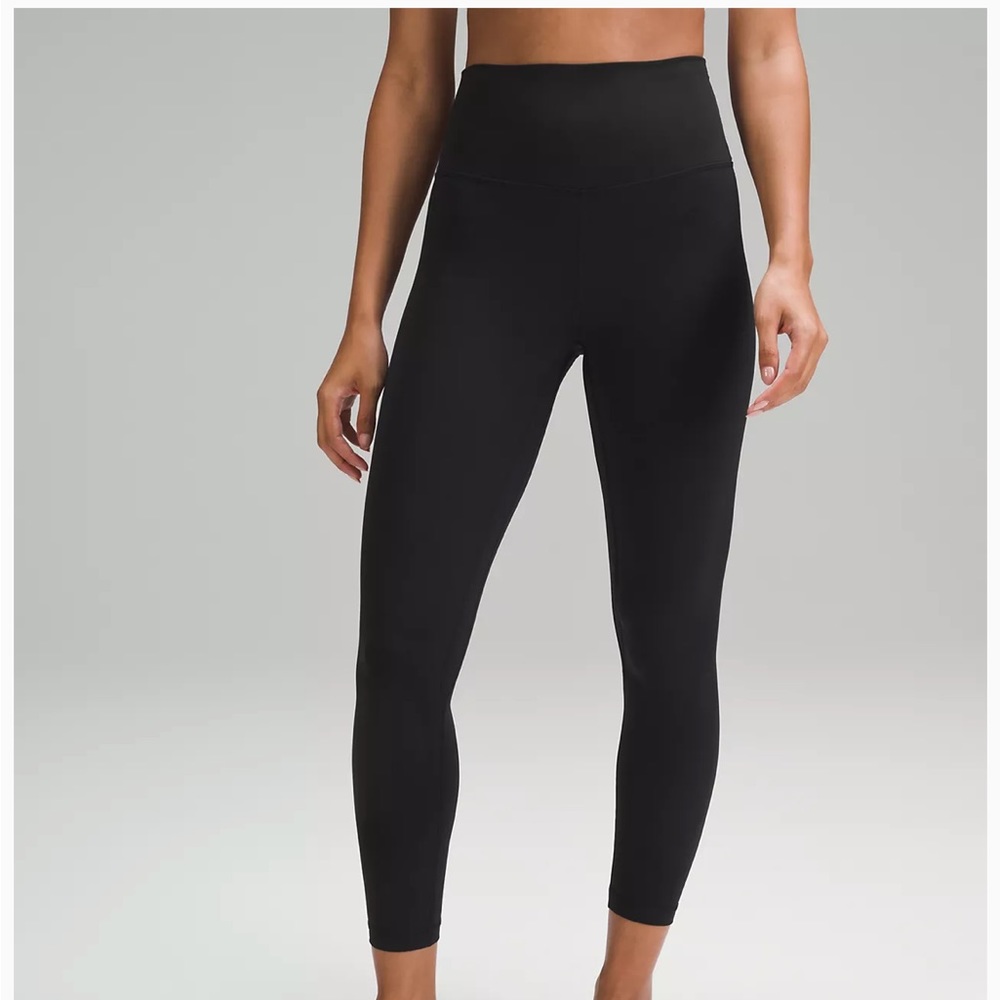Lululemon black 25 inch align leggings